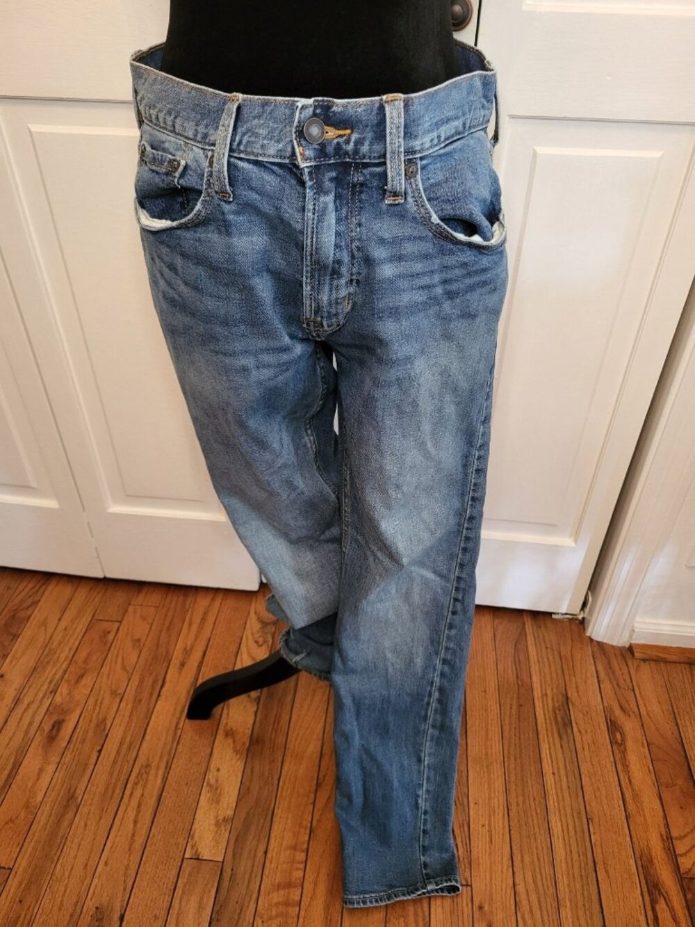 Men's Old Navy Slim Fit Medium Wash Jeans 30 X 32 99% Cotton Classic American